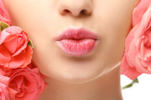 Как хорошо защитить кожу губ зимой?
